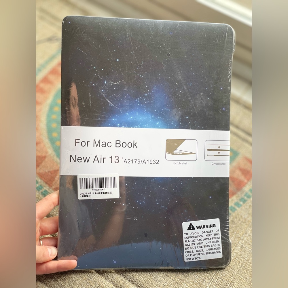 Max Book New Air 13” protective case, starry night sky, never been opened.